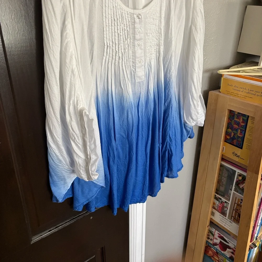 Lane Bryant Blue and White Ombre Batwing sleeved Blouse - Picture 3 of 4
